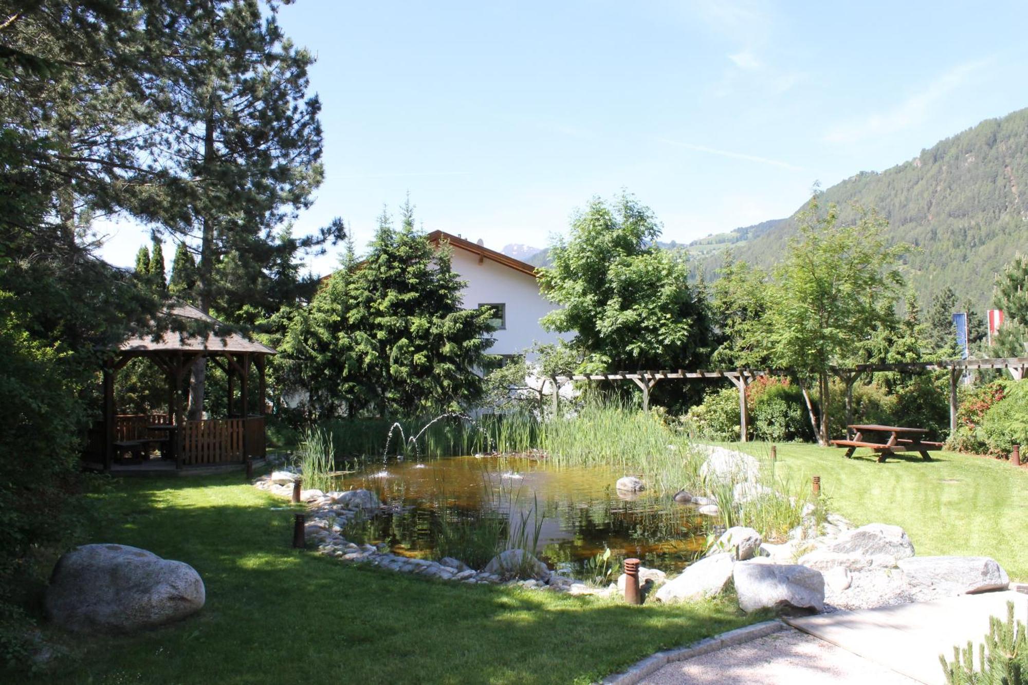 ריד אים אוברינטל Familien Hotel Mozart מראה חיצוני תמונה