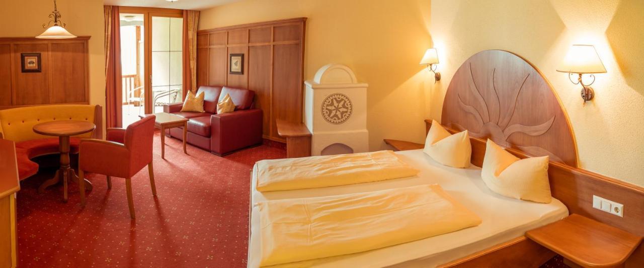 ריד אים אוברינטל Familien Hotel Mozart מראה חיצוני תמונה