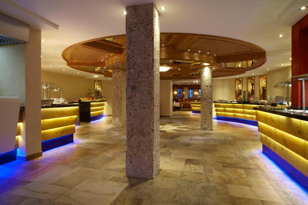 ריד אים אוברינטל Familien Hotel Mozart מראה חיצוני תמונה