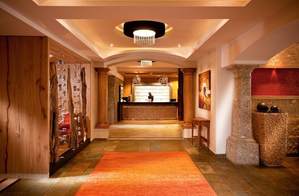 ריד אים אוברינטל Familien Hotel Mozart מראה חיצוני תמונה