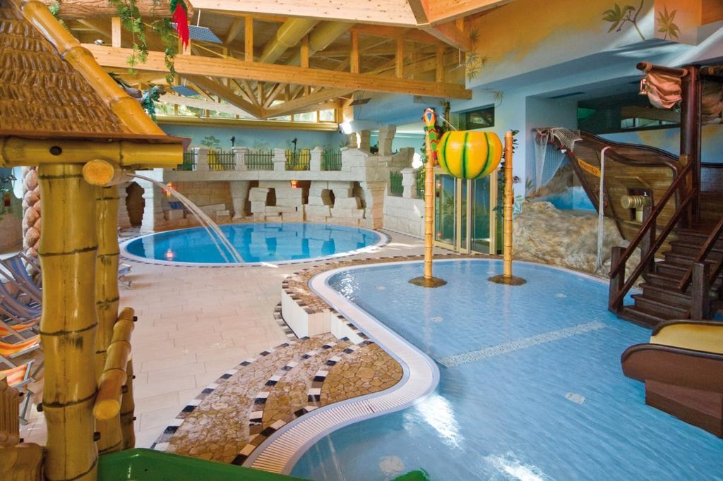 ריד אים אוברינטל Familien Hotel Mozart מראה חיצוני תמונה