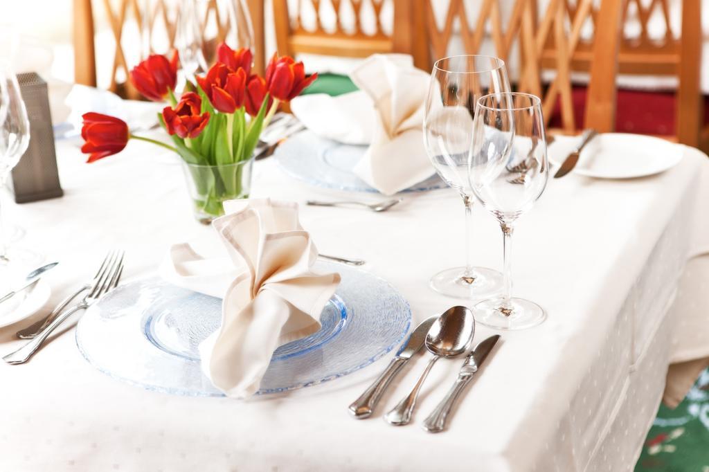 ריד אים אוברינטל Familien Hotel Mozart מראה חיצוני תמונה