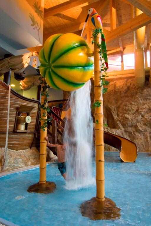 ריד אים אוברינטל Familien Hotel Mozart מראה חיצוני תמונה